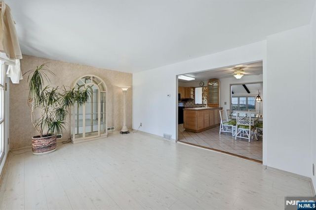 270 Coolidge Avenue, Hasbrouck Heights, NJ 07604