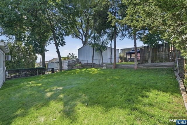 270 Coolidge Avenue, Hasbrouck Heights, NJ 07604