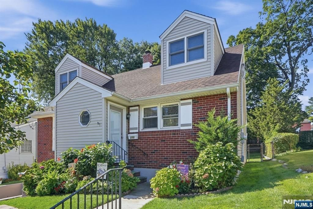 270 Coolidge Avenue, Hasbrouck Heights, NJ 07604