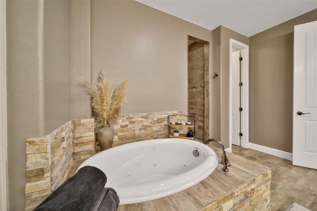 27118 Bearclaw Court, Magnolia, TX 77355
