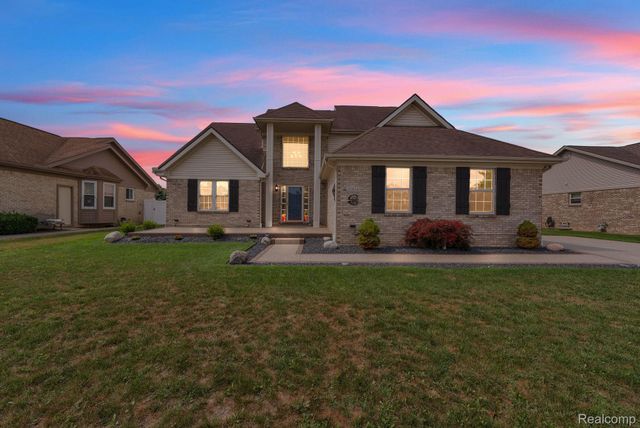 20104 Candace Drive, Rockwood, MI 48173