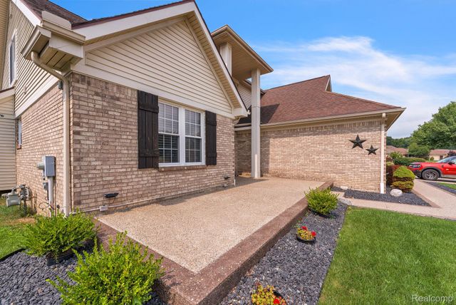 20104 Candace Drive, Rockwood, MI 48173
