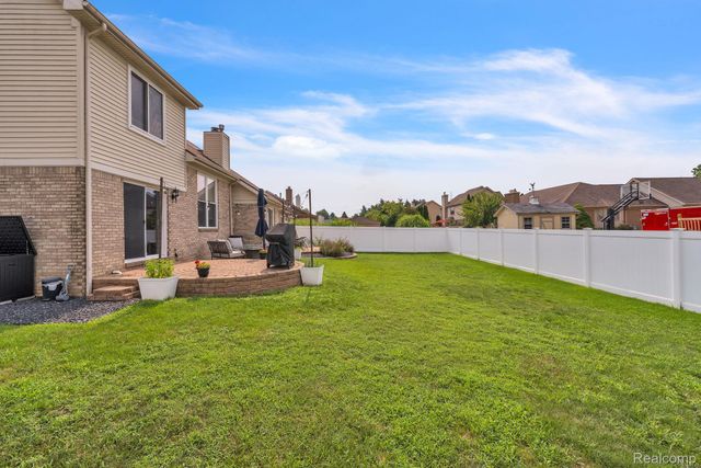 20104 Candace Drive, Rockwood, MI 48173