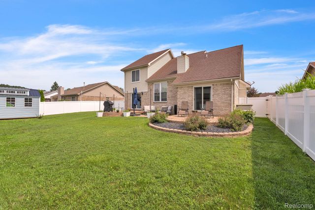 20104 Candace Drive, Rockwood, MI 48173