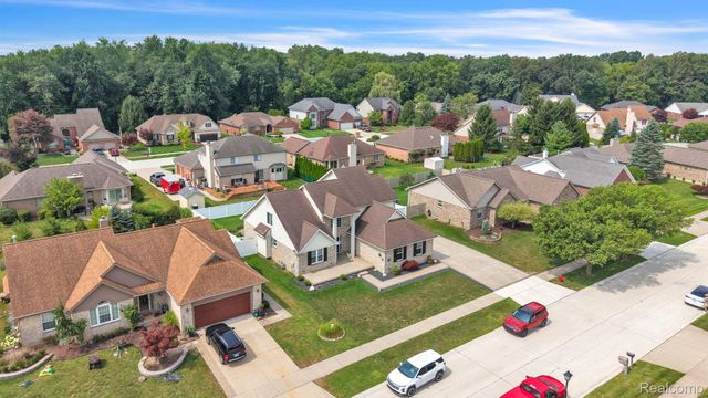 20104 Candace Drive, Rockwood, MI 48173