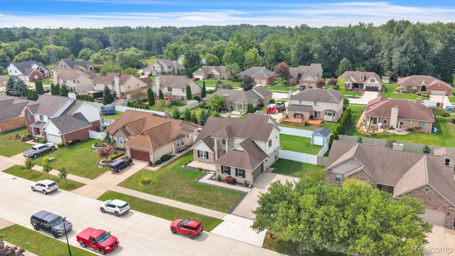 20104 Candace Drive, Rockwood, MI 48173