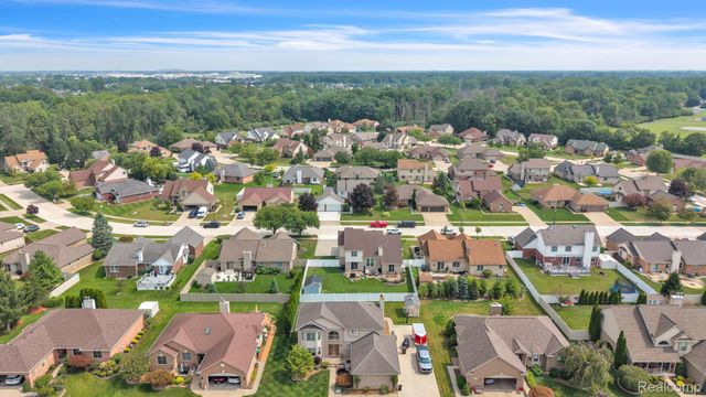 20104 Candace Drive, Rockwood, MI 48173
