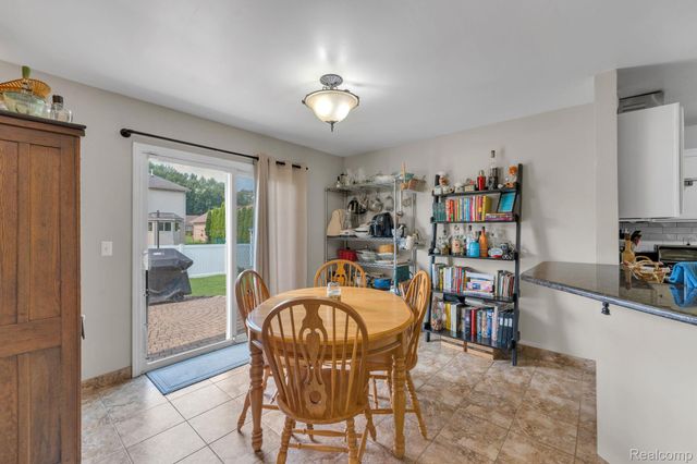 20104 Candace Drive, Rockwood, MI 48173