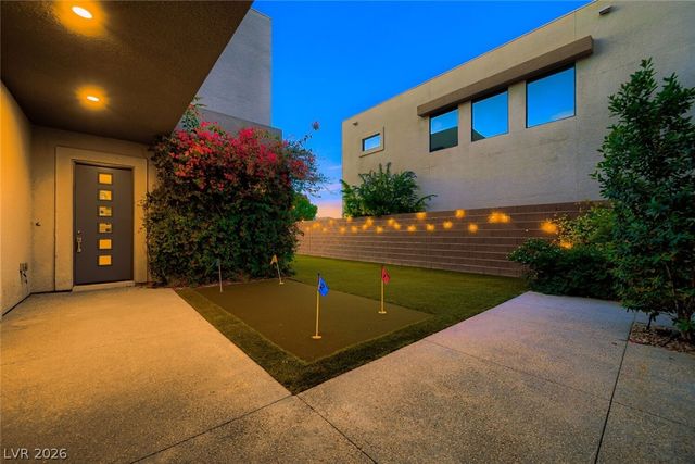 10334 Jade Gardens Drive, Las Vegas, NV 89135