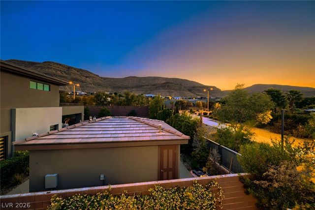 10334 Jade Gardens Drive, Las Vegas, NV 89135