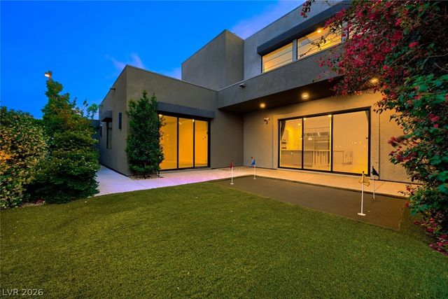 10334 Jade Gardens Drive, Las Vegas, NV 89135