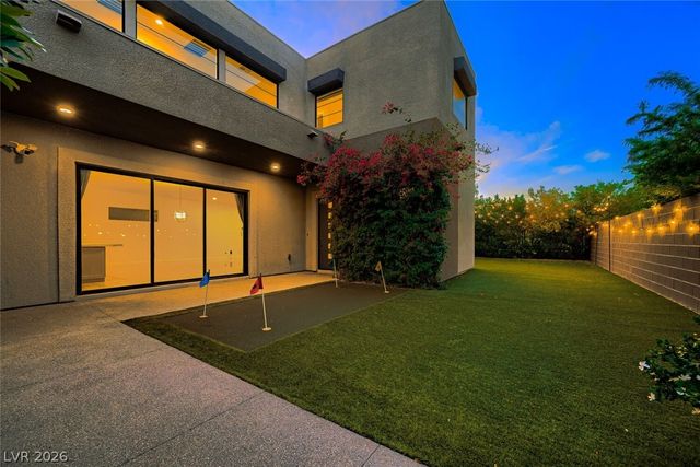 10334 Jade Gardens Drive, Las Vegas, NV 89135