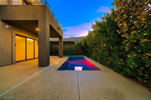 10334 Jade Gardens Drive, Las Vegas, NV 89135