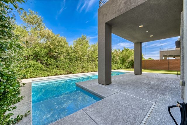 10334 Jade Gardens Drive, Las Vegas, NV 89135