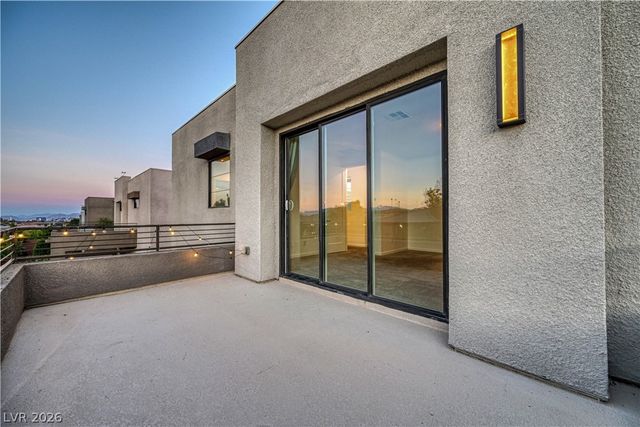 10334 Jade Gardens Drive, Las Vegas, NV 89135