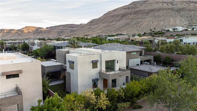 10334 Jade Gardens Drive, Las Vegas, NV 89135