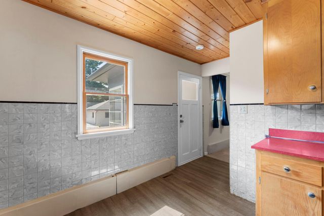 409 Clay Street S, Shakopee, MN 55379