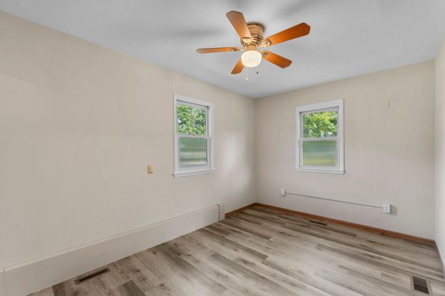 409 Clay Street S, Shakopee, MN 55379