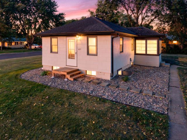 409 Clay Street S, Shakopee, MN 55379