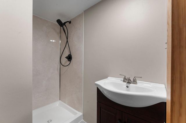 409 Clay Street S, Shakopee, MN 55379