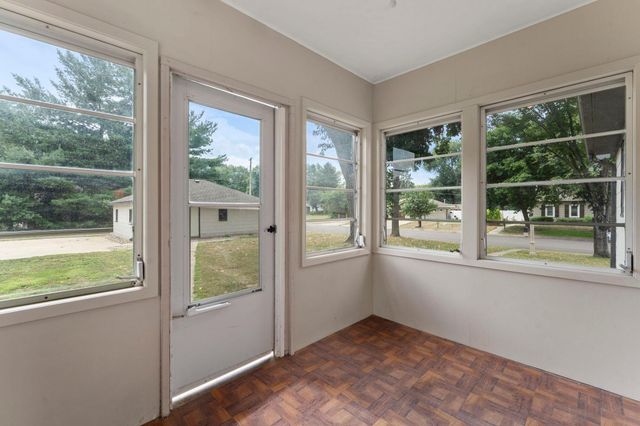 409 Clay Street S, Shakopee, MN 55379