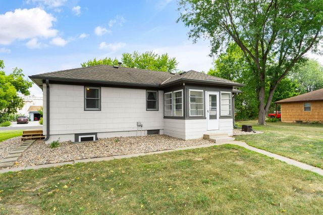 409 Clay Street S, Shakopee, MN 55379