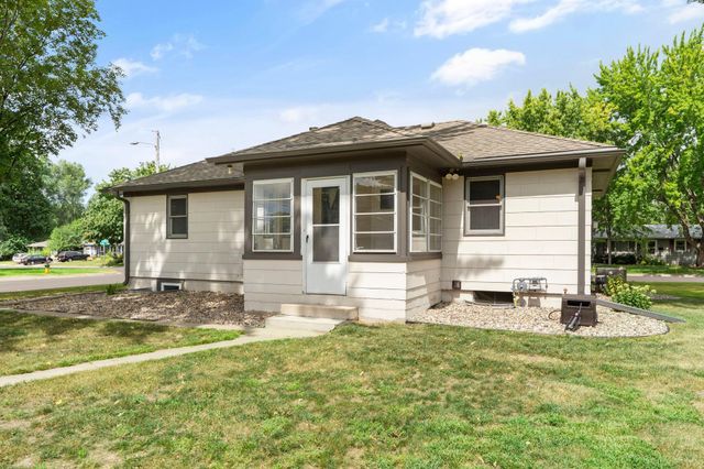 409 Clay Street S, Shakopee, MN 55379