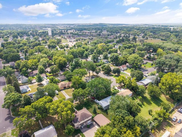 409 Clay Street S, Shakopee, MN 55379