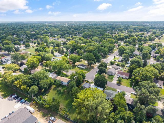 409 Clay Street S, Shakopee, MN 55379