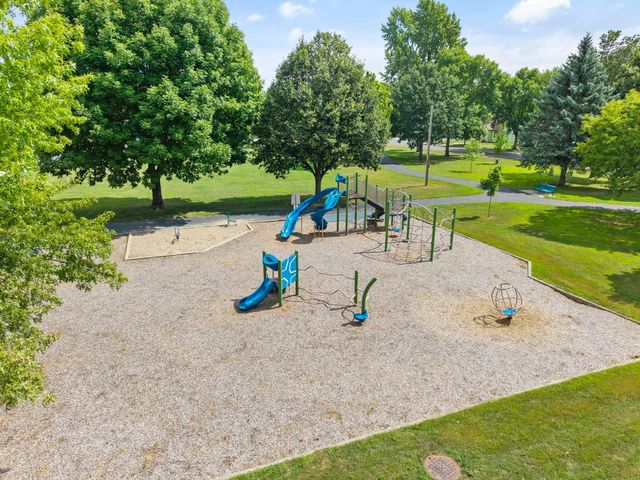 409 Clay Street S, Shakopee, MN 55379