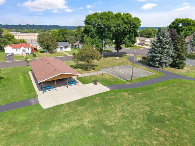 409 Clay Street S, Shakopee, MN 55379