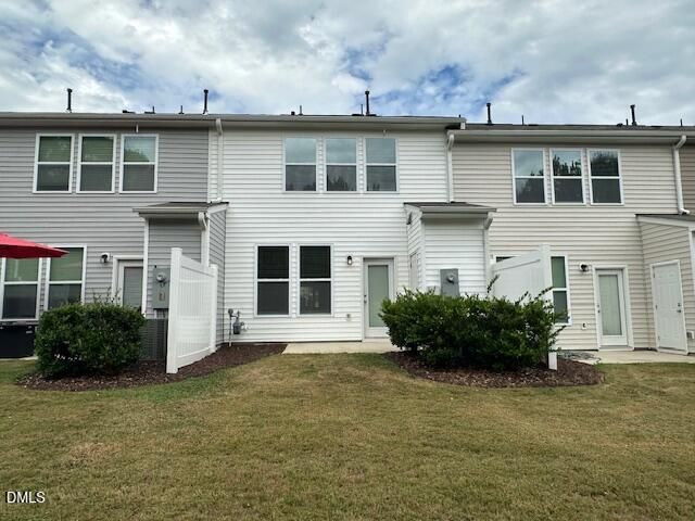 739 Ridge Cliff Lane, Zebulon, NC 27597