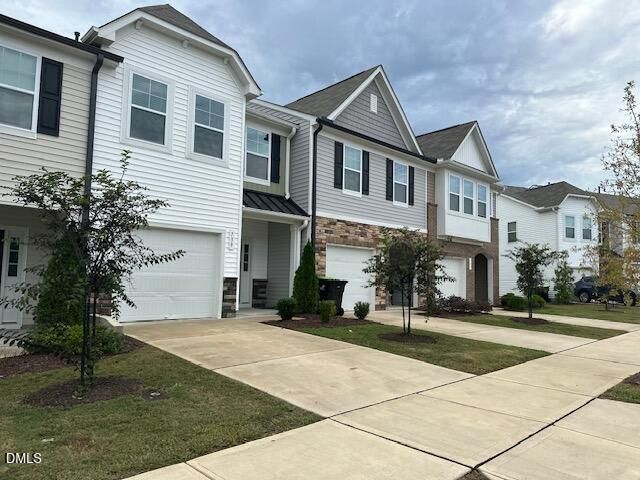 739 Ridge Cliff Lane, Zebulon, NC 27597