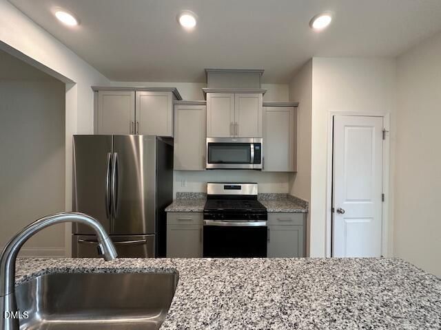 739 Ridge Cliff Lane, Zebulon, NC 27597