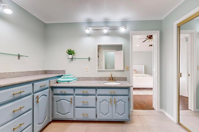 811 Oakway Court, Richardson, TX 75081