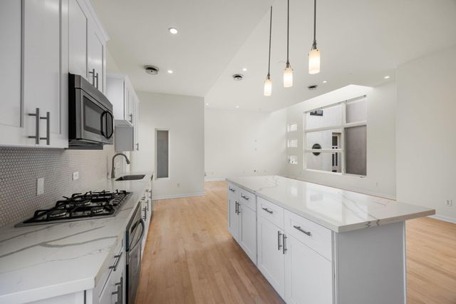 5632 Kiam Street C, Houston, TX 77007