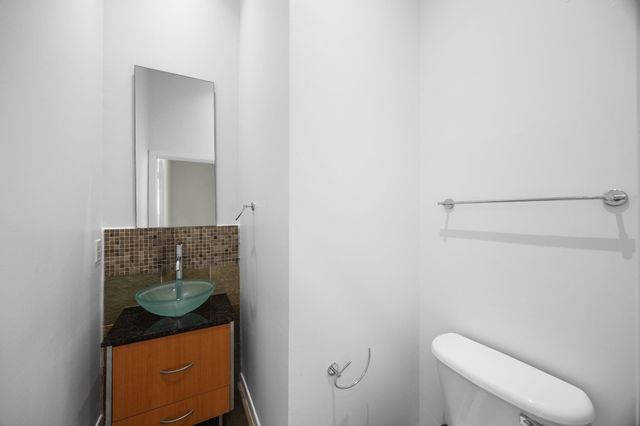 5632 Kiam Street C, Houston, TX 77007