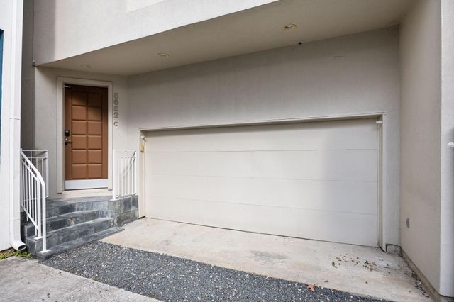 5632 Kiam Street C, Houston, TX 77007