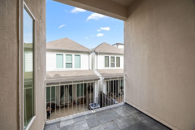 5632 Kiam Street C, Houston, TX 77007