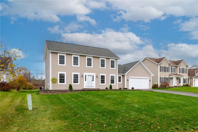 842 Bannerwood Drive, Webster, NY 14519