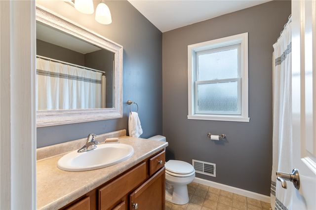 842 Bannerwood Drive, Webster, NY 14519