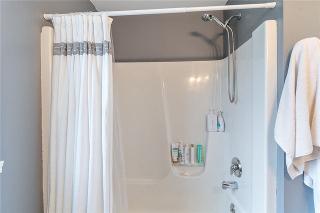 842 Bannerwood Drive, Webster, NY 14519