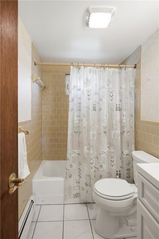 18 Continental Drive, Middletown, RI 02842