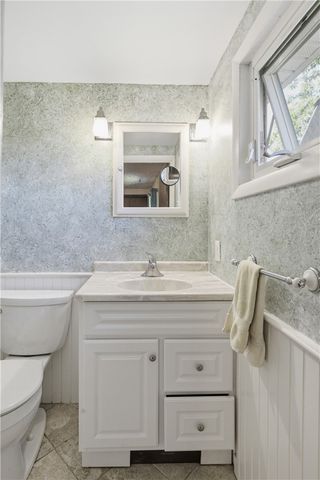 18 Continental Drive, Middletown, RI 02842