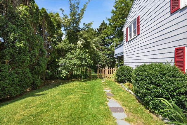 18 Continental Drive, Middletown, RI 02842