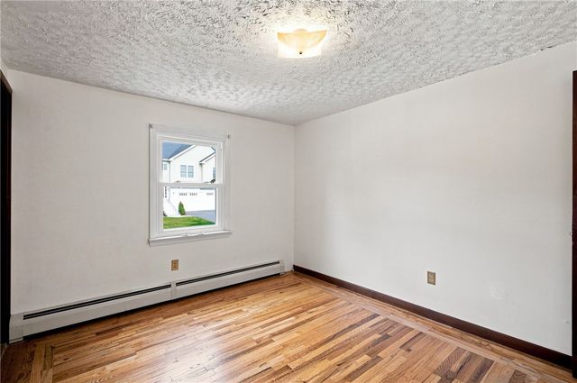18 Continental Drive, Middletown, RI 02842