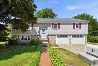 18 Continental Drive, Middletown, RI 02842
