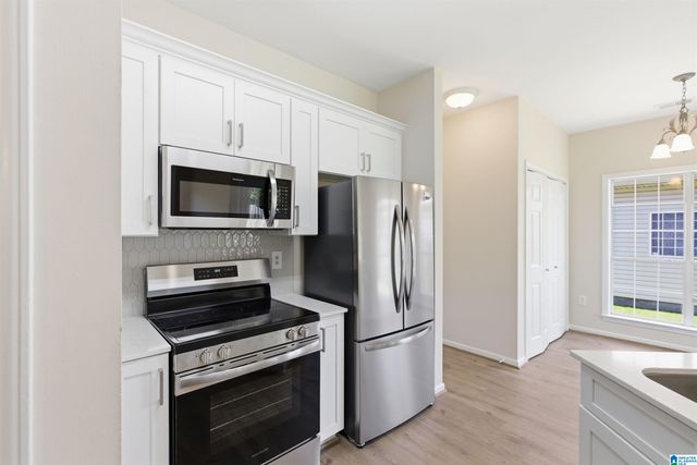 225 STONECREEK WAY, Helena, AL 35080