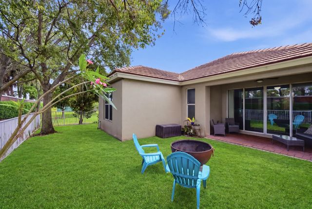 283 Mulberry Grove Road, West Palm Beach, FL 33411