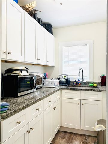 579 Bay St 2, Taunton, MA 02780